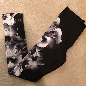 Graphic flowers Black Legging